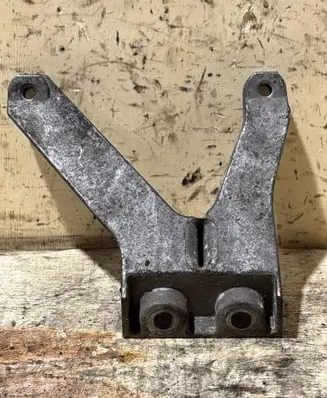 BMW 3 E46 Engine mounting bracket 1743662 11611743662