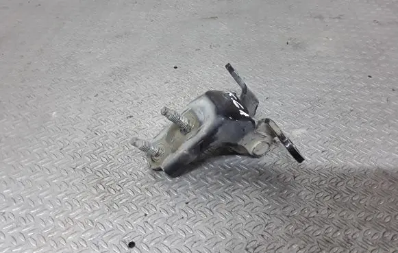 Honda CR-V Rear door lower hinge