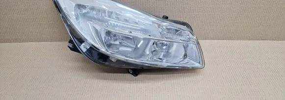 Opel Insignia A Headlight/headlamp 13226783