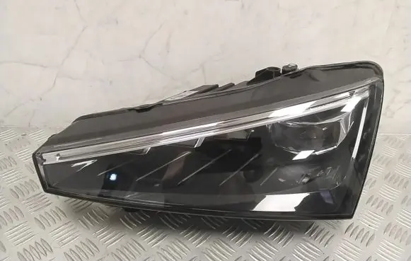 Skoda Scala Headlight/headlamp 657941015A
