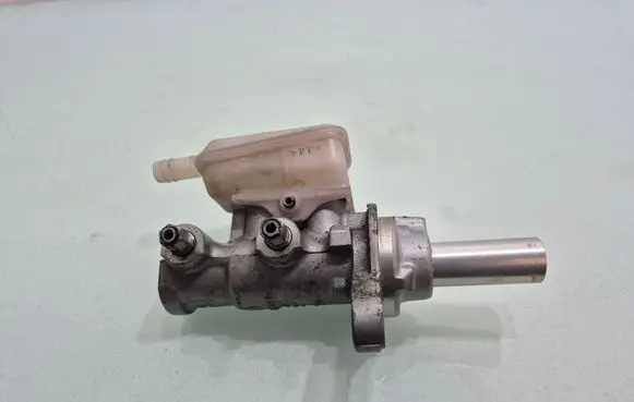 Mazda CX-7 Master brake cylinder 0204223634