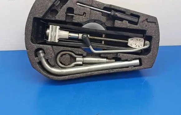 Audi Coupe Lift Jack 1S0012115E