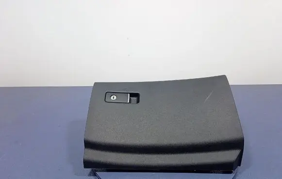 Infiniti Q50 Glove box 