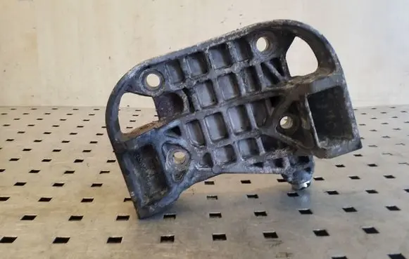 Generator/alternator bracket