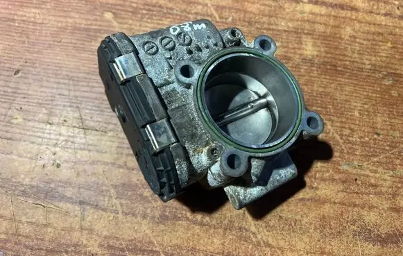 Opel Corsa D Throttle valve 55355608 0280750238