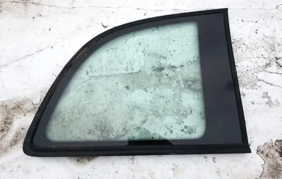 Opel Zafira A Rear side window