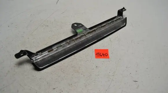 Volvo XC70 Third/center stoplight 8658948