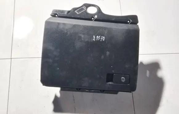 Volkswagen PASSAT B6 Glove box 301857114