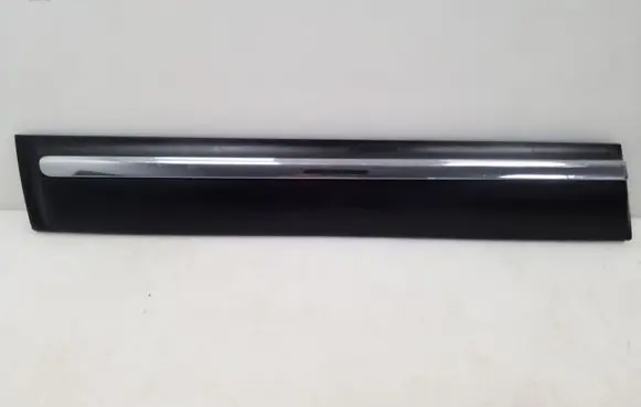Nissan Qashqai Front door trim (molding) 80871JD00A