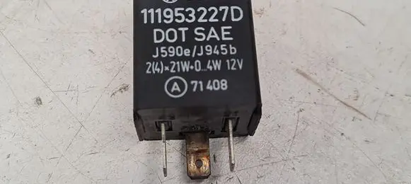 Volkswagen PASSAT B3 Hazard warning light relay 111953227D 4DB00375000