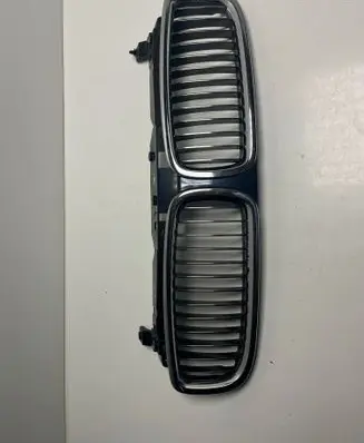 BMW 7 E65 E66 Front bumper upper radiator grill 511370377279