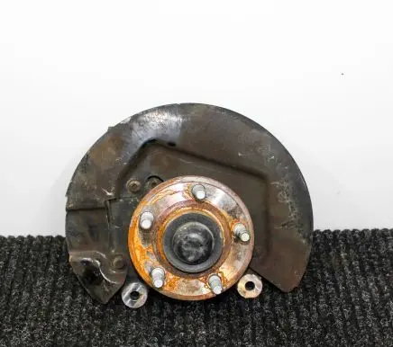 Ford Mustang VI Front wheel hub FR3C3108A