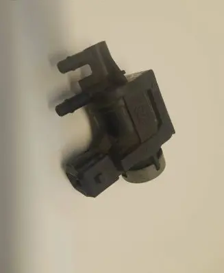 Audi A4 S4 B5 8D Turbo solenoid valve 1J0906283A