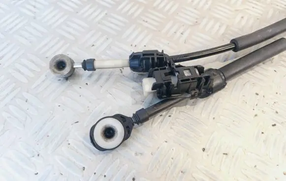 Citroen C3 Gear shift cable linkage 1000684328 1000913505