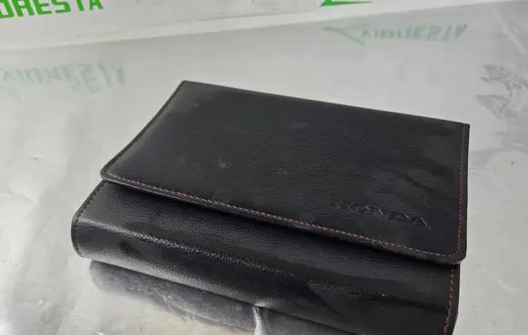 Honda CR-V Owners service history hand book 