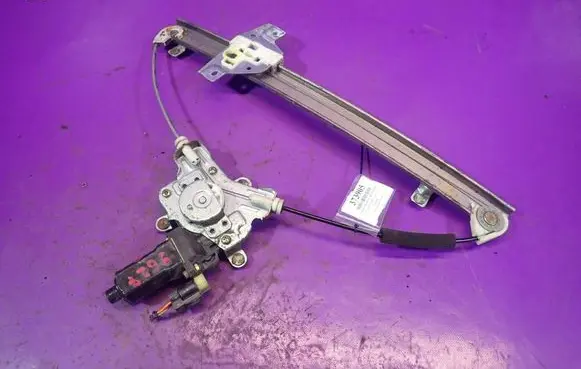 Hyundai Getz Front door window regulator with motor
