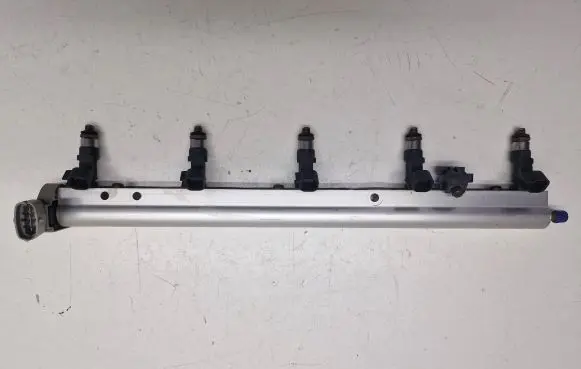 Volvo S60 Fuel injectors set 30757534 0280158096 23101014150
