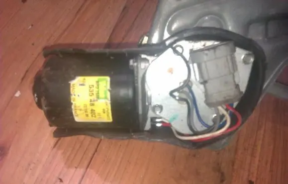 Renault Megane I Wiper motor 53548402