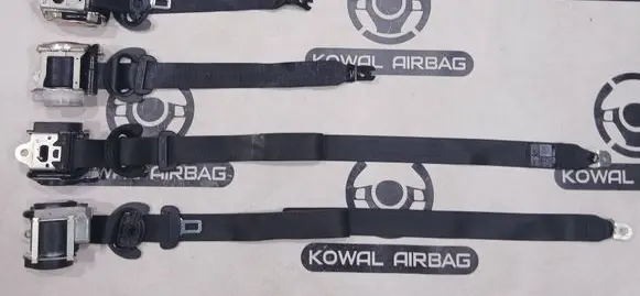 Volkswagen e-Up Set of seat belts 1S3857706C 1S3857705C 1S0857805B