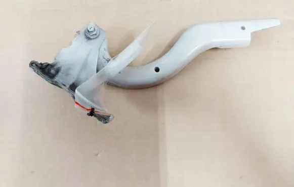 Fiat 500X Engine bonnet/hood hinges