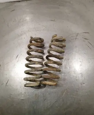 Suzuki Grand Vitara II Rear coil spring