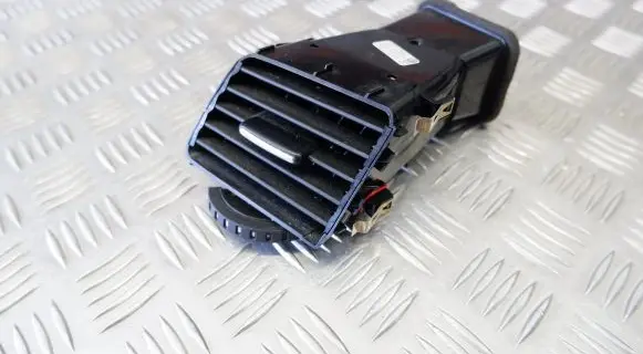 Volkswagen Touareg II Dashboard side air vent grill/cover trim 7P2819727A
