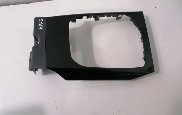 BMW 3 G20 G21 Other center console (tunnel) element 6807239