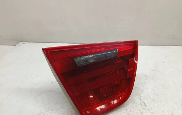BMW 3 E90 E91 Tailgate rear/tail lights 7154161