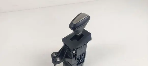 Lexus CT 200H Gear selector 75C832RHD