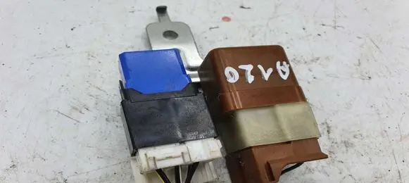 Nissan X-Trail T30 Other relay 2523079963
