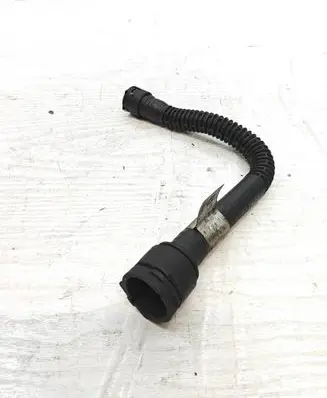 Opel Zafira C Breather hose/pipe 55566095 70069 04812