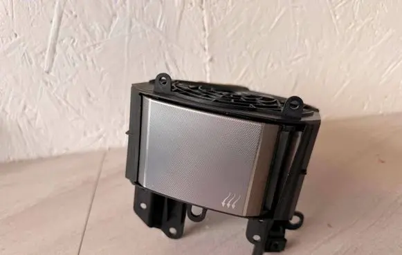 Jaguar XF X250 Dash center air vent grill 8X2319K617AJ