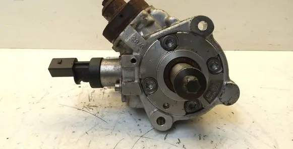 BMW 3 E90 E91 Fuel injection high pressure pump 7797874