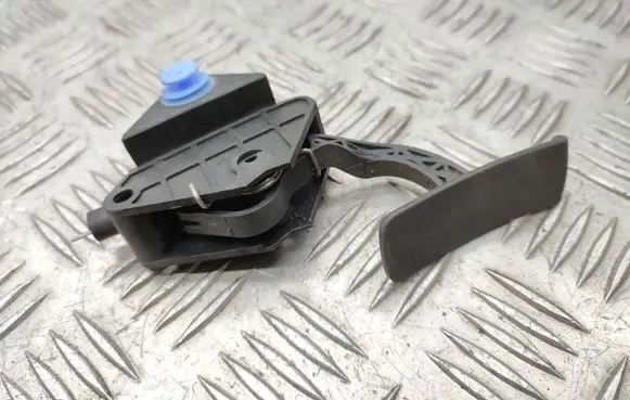 Peugeot 3008 I Engine bonnet (hood) release handle