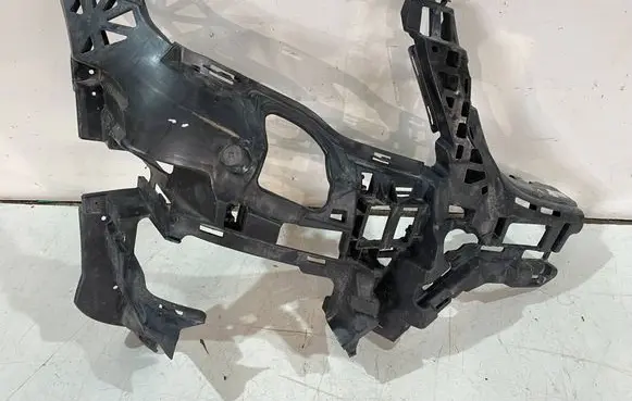 Mercedes-Benz GLK (X204) Front bumper mounting bracket A2048855865