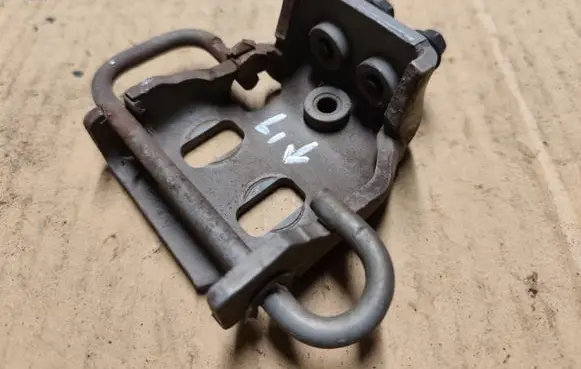 Jeep Grand Cherokee Front door lower hinge 