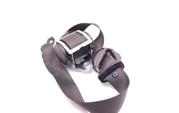 Mercedes-Benz R W251 Front seatbelt A2518607185