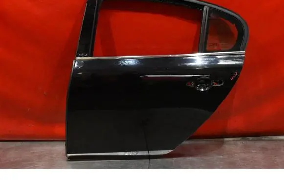 Renault Latitude (L70) Rear door