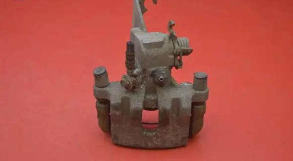 Nissan Primera Rear brake caliper