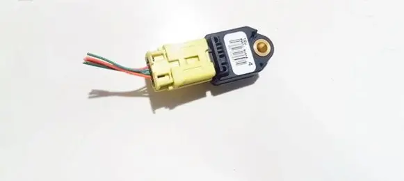 Lexus IS 220D-250-350 Airbag deployment crash/impact sensor 898310w040 0547112871