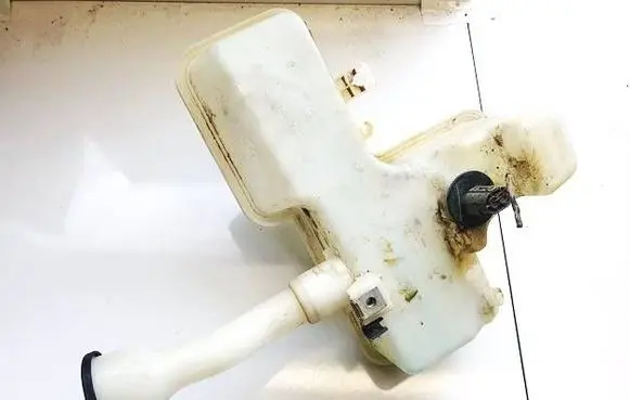 BMW i3 Windshield washer fluid reservoir/tank 61667304020
