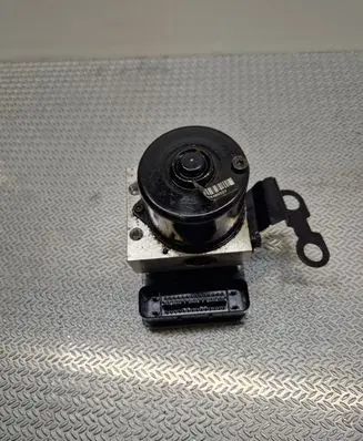 Skoda Octavia Mk1 (1U) ABS Pump 1C0907379K YH2B27J44 10096003163