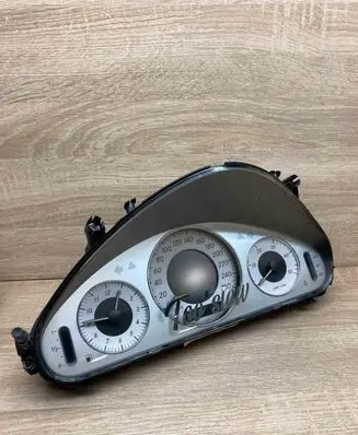Mercedes-Benz E W211 Speedometer (instrument cluster) A2115408947 110080284