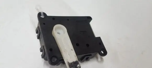 Hyundai Tucson JM Air flap motor/actuator B400730570C