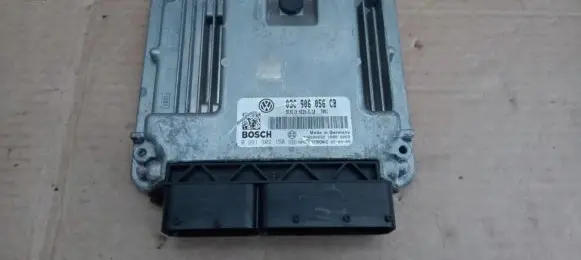 Volkswagen Golf V Engine control unit/module ECU
