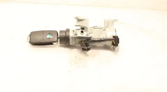 Skoda Octavia Mk2 (1Z) Ignition lock