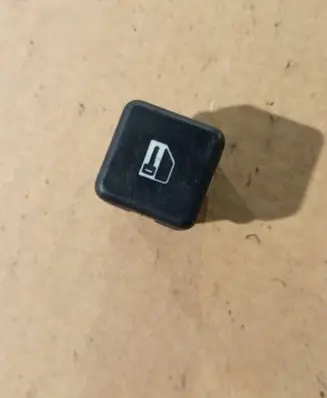 BMW 5 E39 Central locking switch button 8360828