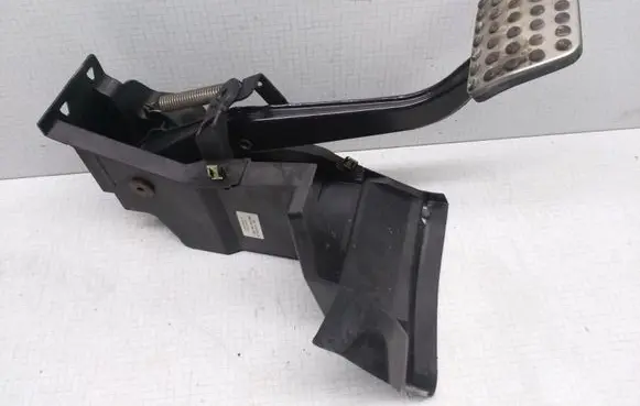 Mercedes-Benz C W203 Brake pedal A2036891808 A2032902201Q08 04026031710R