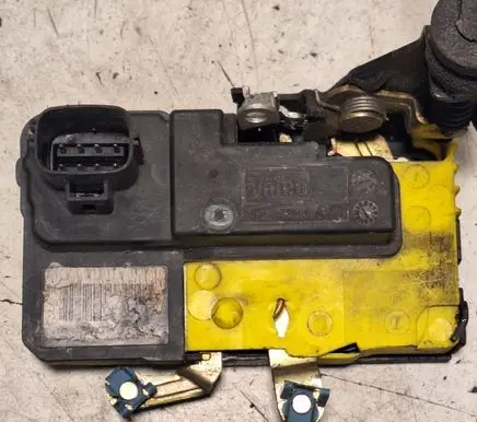 Volvo XC90 Front door lock PPGF30