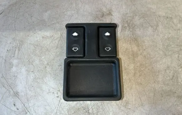 BMW 3 E30 Electric window control switch 1374491